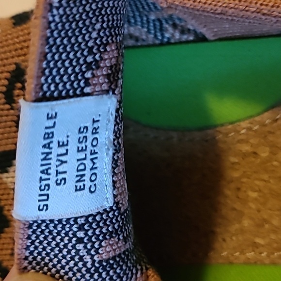 Cariuma* IBI Knit Slip On Sneakers* Leopard Print* Sz 8 - Picture 7 of 8